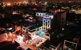 Diamond Hotel